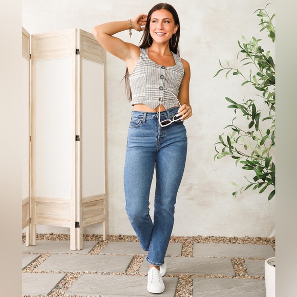 Levi’s Wedgie Straight Stretch Jean in Love In The Mist - Picture 6 of 6